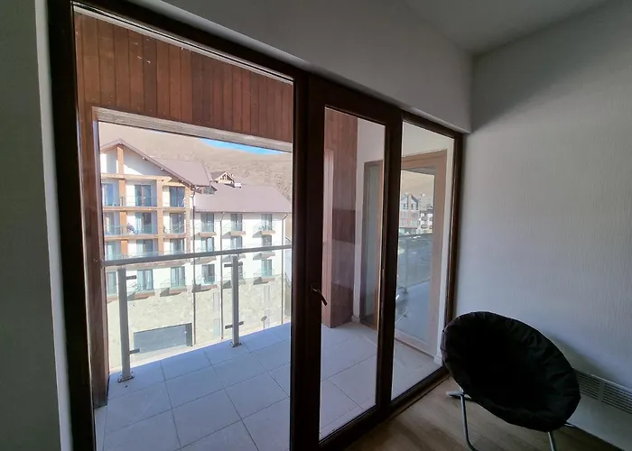 Apartment For 8 In New Gudauri